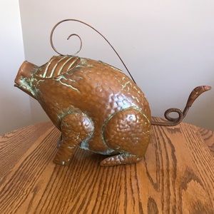 Metal pig decor